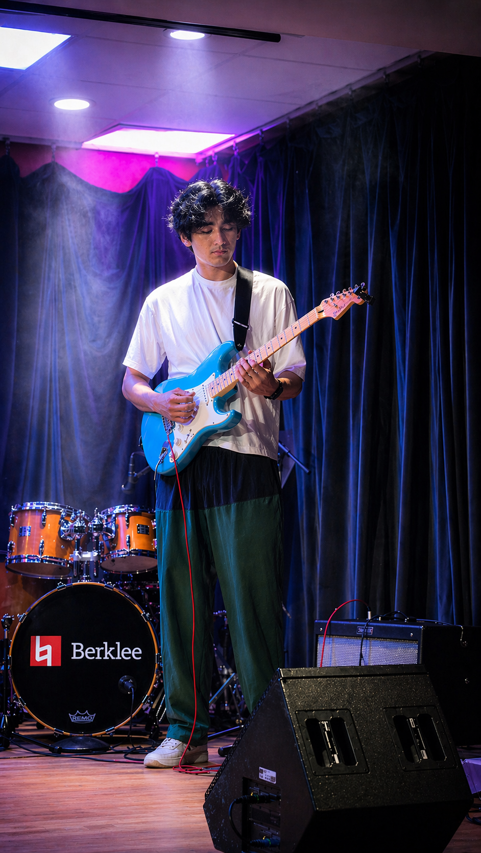 Reza Hamdani performing live at Berklee College of Music